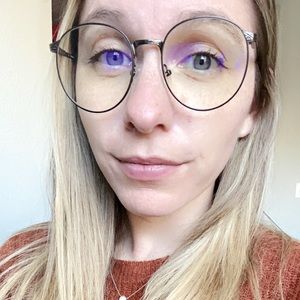 Meet your Posher, Cait